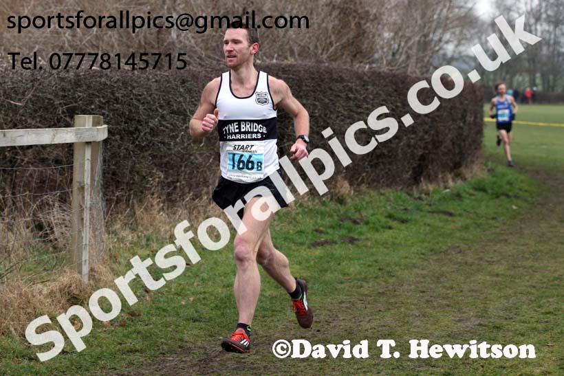 Veteran mens 2018 Durham Cathedral Cross Country Relays. Photo:  David T. Hewitson/Sports for All Pics